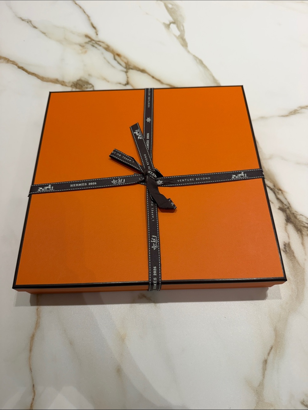Hermes Box with Ribbon - 10x10x2
